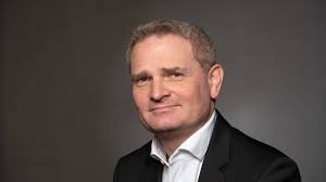 New KLIFO director will draw