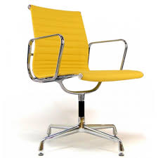 Besuchen sie diese site für details: Ea 108 Eames Style In Leder Gelb Hier Bestellen