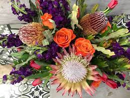 Flower delivery houston tx has a wide selection of funeral, casket and sympathy flowers. 20 Best Florists For Flower Delivery In San Antonio Tx Petal Republic