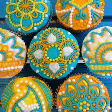 Easy Henna Cupcakes Henna Cake Designs Henna Cake Eid Cupcakes