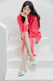 허벅지 완전 새끈~ 한예슬다리가 꽤 말랐군요. í•œì˜ˆìŠ¬ í•'í¬ ìŠˆíŠ¸ ì‹œí¬í•˜ê²Œ ë‹¤ë¦¬ ê¼¬ê³  ì„¹ì‹œë¯¸ ì–´í•„ Mbn