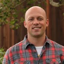 Carrie Bach's Instagram, Twitter & Facebook