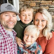 Barry Croniser's Instagram, Facebook & TikTok