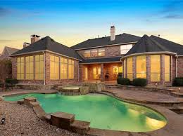 Gorgeous Well Maintained Custom Sanders Home Listed By Keller Williams Realty Plano Lu Luxury Homes House Home Magazine Luxury Real Estate