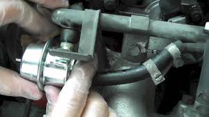 I'm so proud of myself, i changed the air filter in my volvo dl 240 1989. 1990 Volvo 240 Fuel Pressure Regulator Replacement Youtube