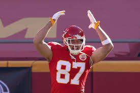 Jun 07, 2021 · travis kelce being the top tight end in 2021 drafts is one of the greatest certainties you'll have in fantasy football. Travis Kelce Fantasy Football Start Sit Advice What To Do With The Chiefs Te In The Divisional Round Draftkings Nation