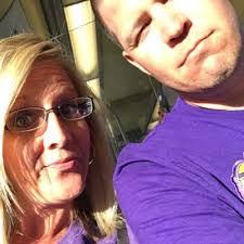 Leslie Specht's Instagram, Twitter & Facebook