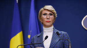 Guvernul a adoptat luni ordonanţa prin care implementează toate modificările aduse controversatei oug 114, atacate de psd la curtea constituţională. Raluca Turcan AnunÈ› Despre Cumularea Pensiei Cu Salariul La Stat Noi PrecizÄƒri Despre Proiectul Guvernului