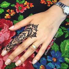This style of markings goes back over 5000 years ago. Simple Beautiful Henna Design On Finger Price 1500 Amd Henna Tattoo By Kara Armenia Yerevan Goodmornin Henna Finger Tattoo Henna Tattoo Kit Finger Henna
