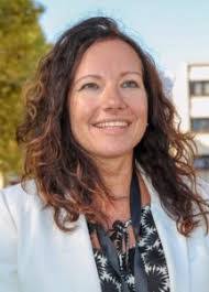 Florence Lambert's Instagram, Twitter & Facebook