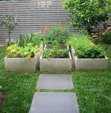Affordable diy projects and gardening ideas for a statement space. Landscape Design 10 Gardens Transformed By Raised Beds Gardenista