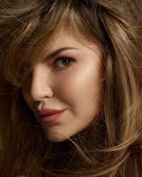 It's in the look — eyes that speak louder than words🙌🏻 In one single  frame: silence, power, presence. Barbara brought that energy to the lens  again. But seriously… how much charisma can