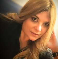 A un año de recibir la terapia CAR T en el Centro de Trasplante y Terapia  Celular del Hospital Auxilio Mutuo, Betzaida continúa libre de cáncer. Este  logro no solo representa esperanza