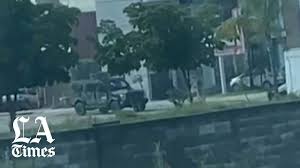 Mexican police arrest el chapo's son, ovidio guzman, in a heavy gunfight across the mexican city of culiacan, before the security minister decides to his son, ovidio guzman, was quickly released to prevent further violence despite being wanted on drug trafficking charges. 8 Killed In Effort To Capture El Chapo S Son Youtube