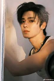 I need minghao pictures please