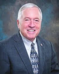 Shelly Pool's Instagram, Twitter & Facebook