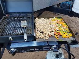 Choosing the right grill griddle combo can become a little daunting when you see all of the different options on the market. Blackstone Tailgater Blackstone Tailgater Gas Grill Griddle Blackstone Products