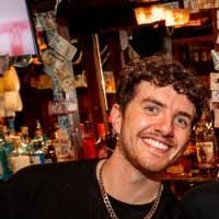 Clifford Whyte's Instagram, Twitter & Facebook