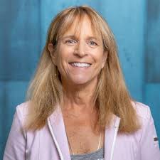 Linda Tobin's Instagram, Twitter & Facebook