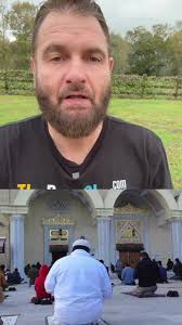 Here are some of the key benefits of going to bed early and waking up  early: 1. Better Physical Health