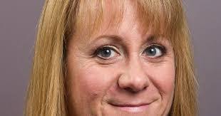 Vicki Hillhouse's Instagram, Twitter & Facebook