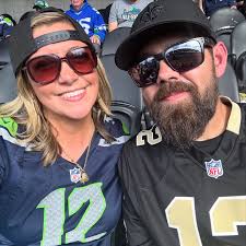 I had the best week full of celebrating the MARINERS, the Seahawks, end of  Seattle summer, brain & the arts, Allen Stone and MEEEE. 39 is looking  mighty fine. 🫶 #birthdayweek