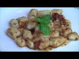 Njoki Gnocchi With Homemade Sauce Slovenian Recipe Youtube Recipes Italian Recipes Easy Homemade Sauce
