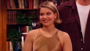 Anderson cooper compares trump to an 'obese turtle' following white house press conference. Dj Tanner Hair Best Photos Of Dj Tanner S Full House Hairstyles
