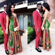 Jeune femme africaine d origine attachante,cherche une personne compatible à avoir une famille l esprit de modele habit senegalais homme / sartorisen haute c. Bal De Promo 15 Couples Stupefiants En Tenue De Bal Africaine Afroculture Net