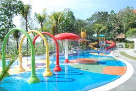 5 Penginapan Di Bandung Dengan Kolam Renang Seperti Waterpark Asyik Banget Bukareview