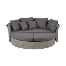 This extensive outdoor furniture and plant pot design aims to offer the comfort and the quality of interior. Outdoor Daybed Mit Sofafunktion Und Haube