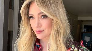 View yourself with hilary duff hairstyles. Why Hilary Duff Loves To Shave Her Nose Glamour