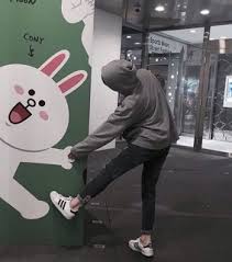 If you are looking for aesthetic boy faceless you've come to the right place. Ulzzang Guy Images On Favim Com