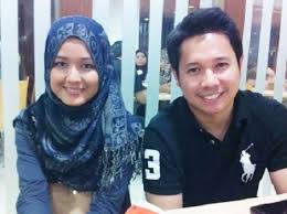 .lafaz cerai terhadap farah lee dengan talak 1. Punca Ally Iskandar Bercerai Almikali