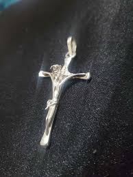 Crucifijo de plata