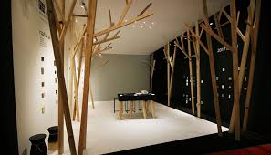 Nata nel 1961 è dedicata all'arredamento ma si completa con le biennali eurocucina, ftk (technology for the kitchen) e salone internazionale del bagno che si tengono negli anni pari, e l'euroluce e workplace 3.0 esclusiva degli anni dispari. Allestimento Fiera Salone Del Mobile