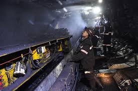 Как работают в шахте на глубине 1400 метров. Na Kuzbasskoj Shahte Proizoshlo Obrushenie Gornoj Porody Odin Shahter Pogib Vtorogo Ishut