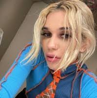 Daisy Duran's Instagram, Twitter & Facebook