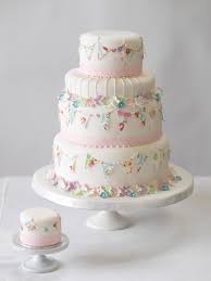 Bunting Wedding Cake With Pretty Flowers Wedding Cake Pearls Kids Cake Cake