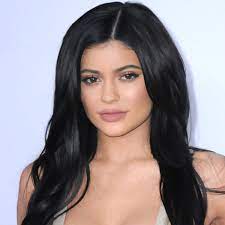 Speciosus latinas virgines formosissimas petens (self.latina). Kylie Jenner Pop Sugar Latina List Don T Call Kylie Jenner A Latina Beauty Icon Teen Vogue