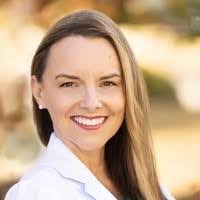 Stacey Renner's Instagram, Twitter & Facebook