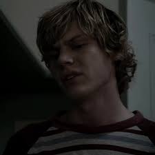 officially fall muahaha #omgevanpeters #evanpeters #tatelangdon #ahs  #aftereffects