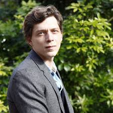 Wahrscheinlich wurde er erst gefeuert, seine frau hat ihn deshalb verlassen, irgendwann könnte er. Antoine Leiris Verlor Seine Frau Will Die Terroristen Aber Nicht Hassen Welt