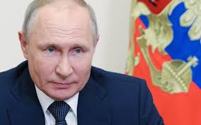 Waarschijnlijk is zijn neus gebroken Kkkr4i5uzglwlm