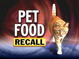 Recall 9lives Everpet And Special Kitty Canned Cat Food Due To Possible Low Levels Of Thiamine Cats Need Thiamine To Sur Food Recalls Food Animals Cat Food