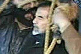 Im november war saddam hussein wegen seiner zahlreichen verbrechen gegen die menschlichkeit zum tode verurteilt worden. Saddam Hussein Hingerichtet Telepolis
