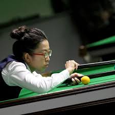 Bbc sport presenter reanne evans shows off the snooker practice area at the crucible. Reanne Evans Archives World Women S Snooker