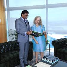 Pejabat pesuruhjaya sukan malaysia, aras 2, gimnasium 3, kuala lumpur sports city, 57000 seri petaling wilayah persekutuan kuala lumpur tel: Kunjungan Hormat Pesuruhjaya Tinggi Kanada Ke Malaysia 22 November 2018 Menteri Air Tanah Dan Sumber Asli Yb Dr Xavier Jayakumar Menerima Kunjungan Hormat Tyt Julia G Bentley Pesuruhjaya Tinggi Kanada Ke Malaysia Di Pejabat Beliau Di