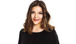 2 ay önce birçok kişi onun ne adını bu kadar biliyordu ne de şarkılar yazdığını. Tugce Kandemir Sanliurfa Da Gonulleri Fethetti Ogun Haber Gunun Onemli Gelismeleri Son Dakika Haberler