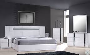 Palermo White Lacquer Platform Bedroom Set Jnm 17853 Q Room In 2020 Platform Bedroom Sets Platform Bedroom Bedroom Set